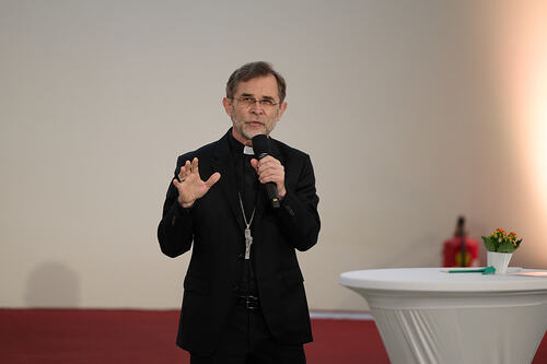 Caritas - Er?ffnung Kirchenschiff / Johannes Hloch